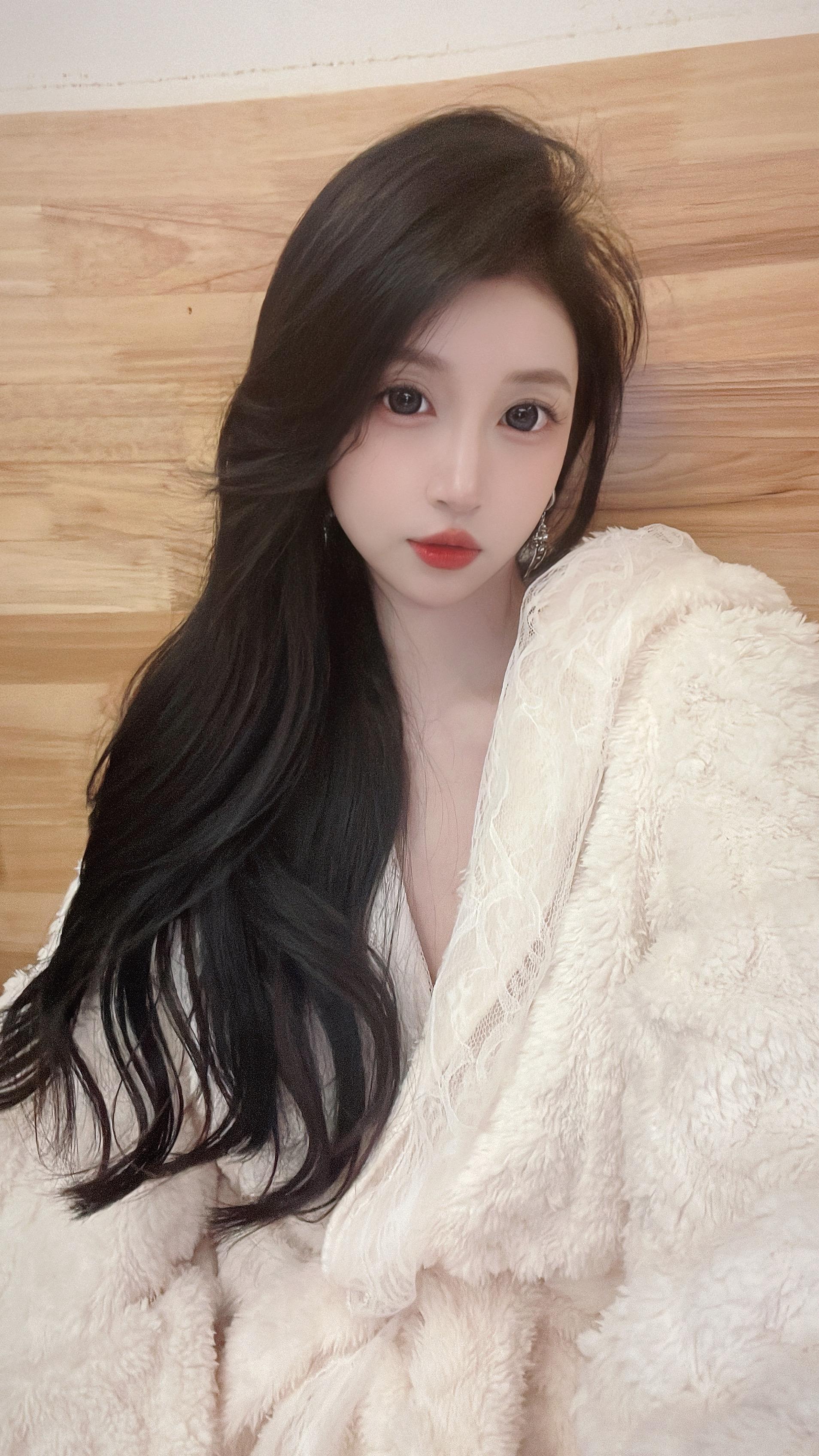 怎么还没谈恋爱？不会是在等我吧？！