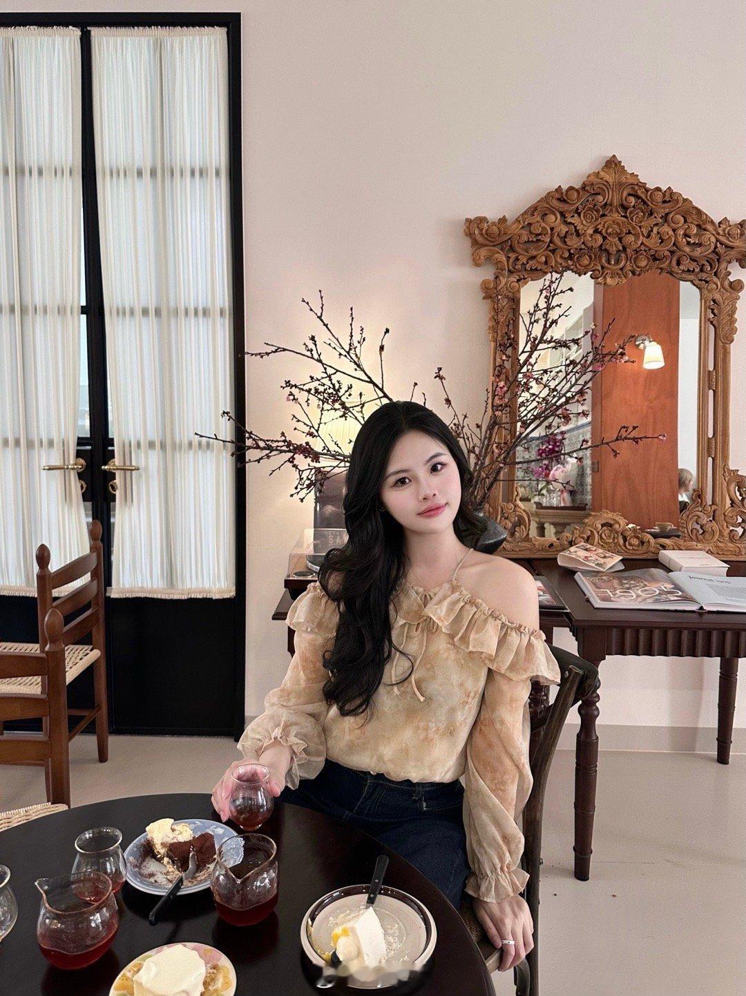 山下村里小小舍☕️『苓舍』我的宝贝同桌美女老板娘开新店啦💕本月25号正式营业啦