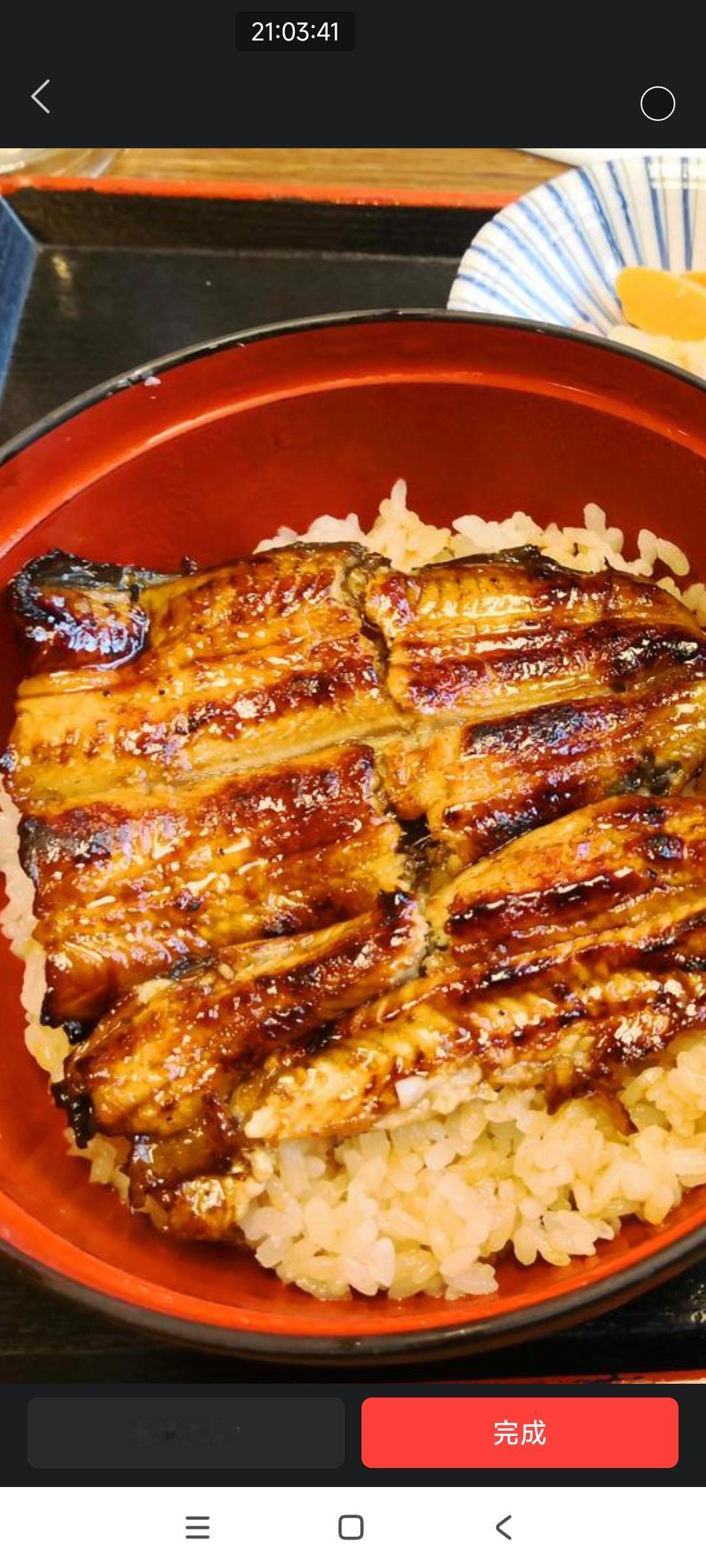 日本鳗鱼仙人卖的鳗鱼饭，一份5600日元

差不多300多元，有一个中国游客看了