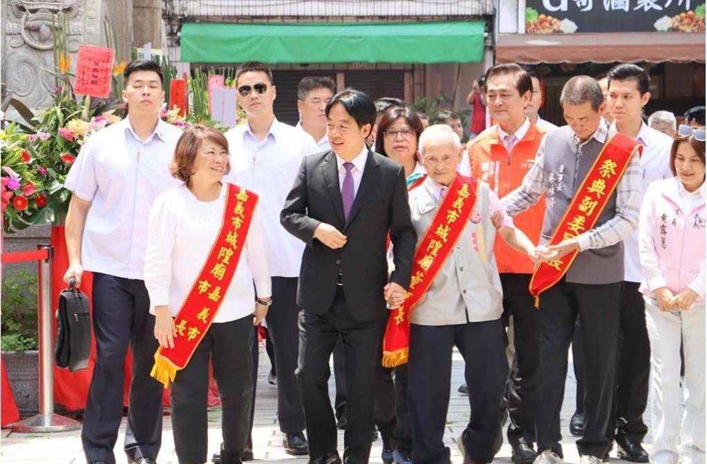 就在刚刚， 

台“赖清德办公室”发表声明， 

5月10日，针对嘉义城隍庙荣誉