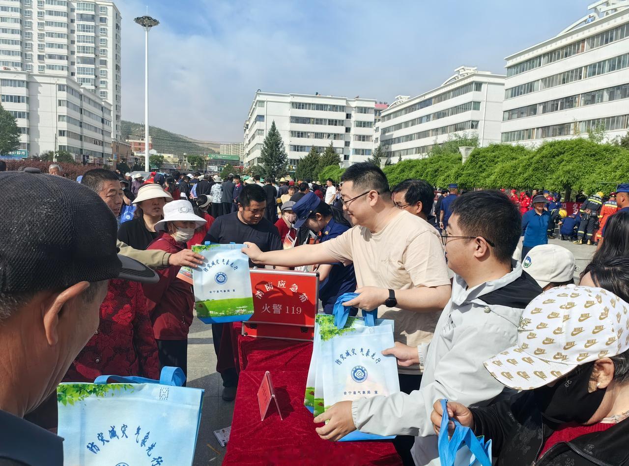 【甘肃会宁：开展“5・12”全国防灾减灾日宣传活动】2026年5月12日是第18