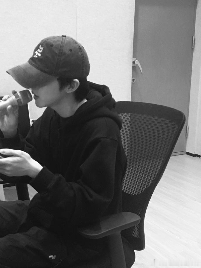 没有驾照的赛车手小马为你播报时代少年团加冠礼演唱会倒计时  时代少年团加冠礼演唱