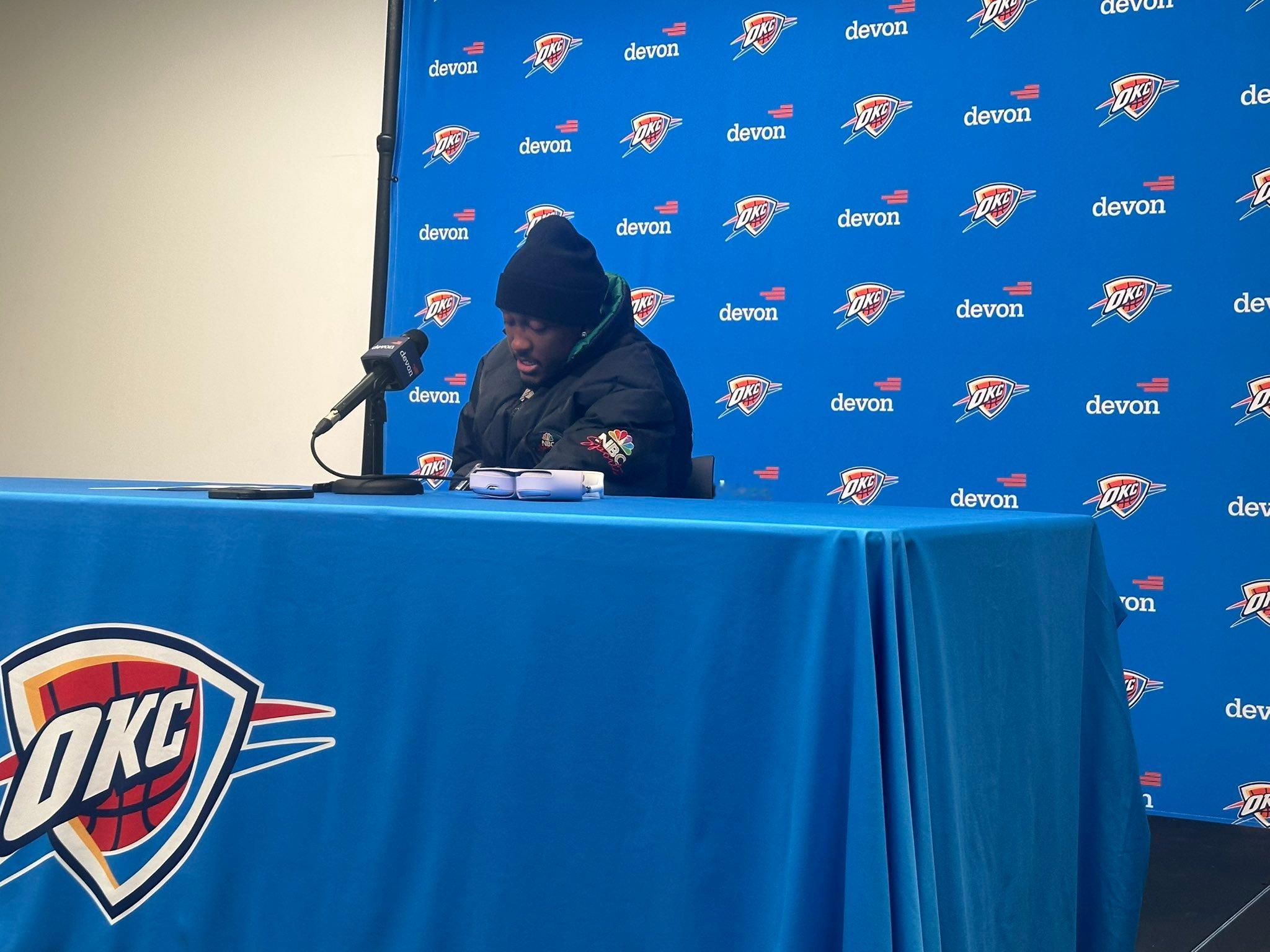 杰伦威廉姆斯谈雷霆与马刺的宿敌对决：“这宿敌的热度是你们媒体炒起来的，我其实不太