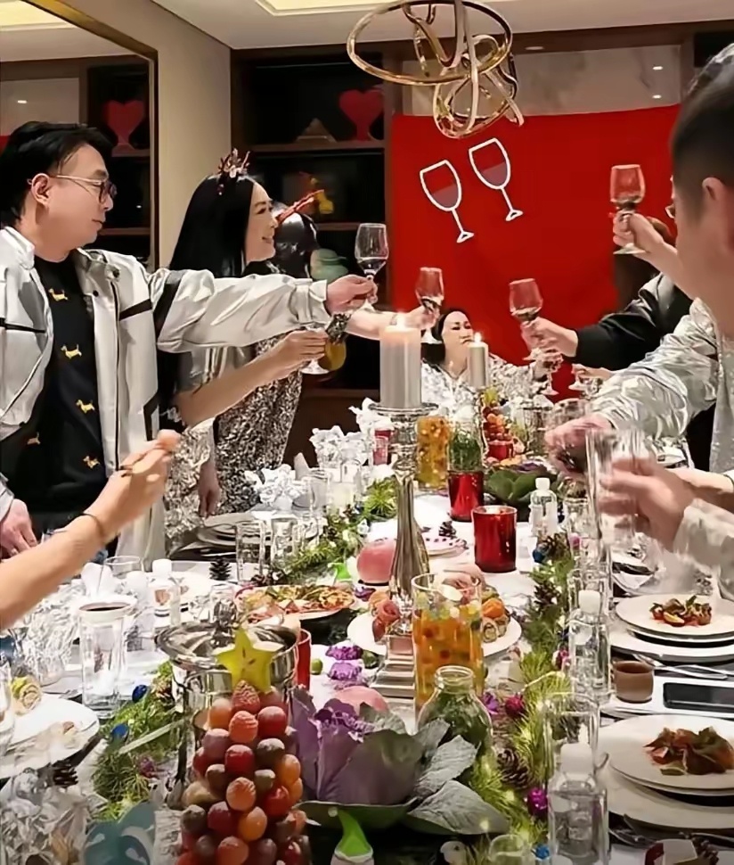 终于理解张伦硕为啥娶钟丽缇，还不介意她有三个女儿，而且这么多年还不离不弃 