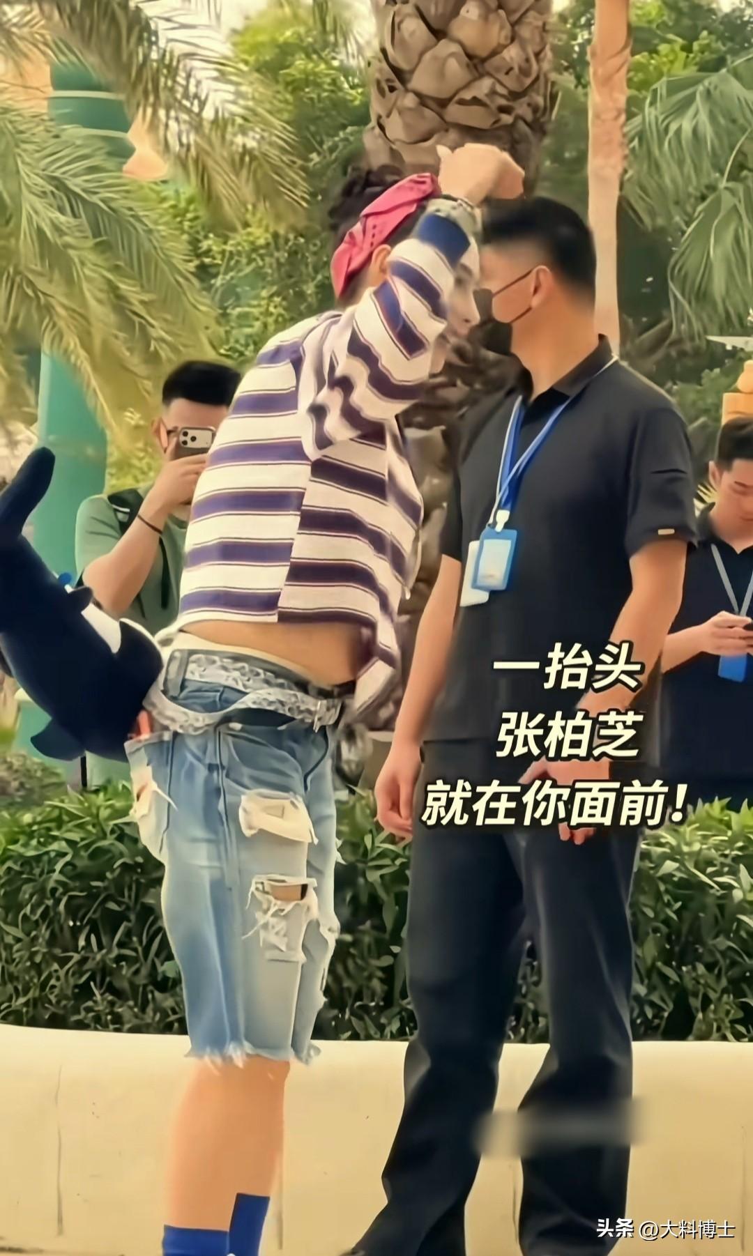 水桶腰、游泳圈，这才是45岁张柏芝的真实身材，还有腰上纹身好像不见了。

近日，