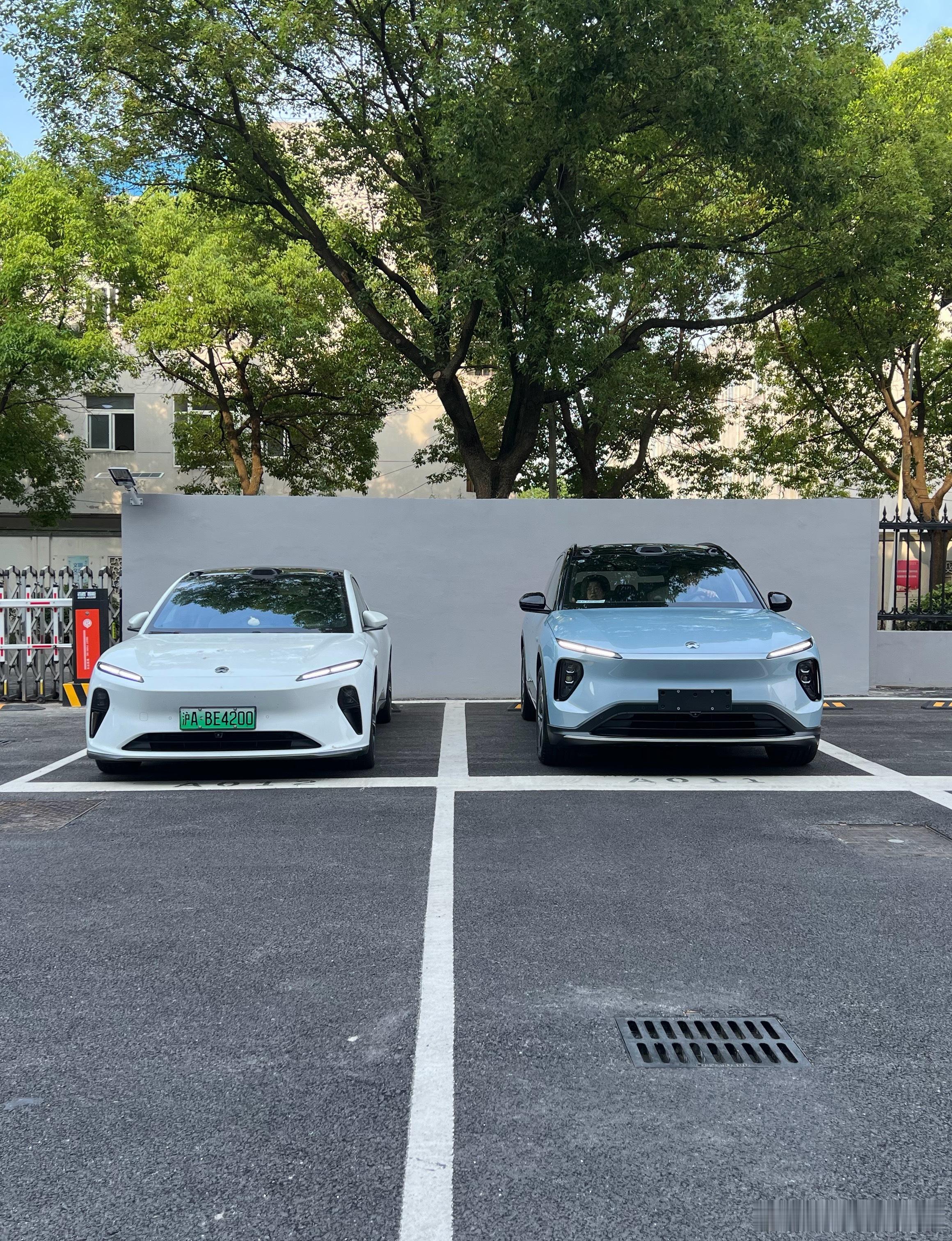 最近蔚来连着两个月交付量增长了，看这数字都感觉有点恍惚，也想起来我自己家里都买了