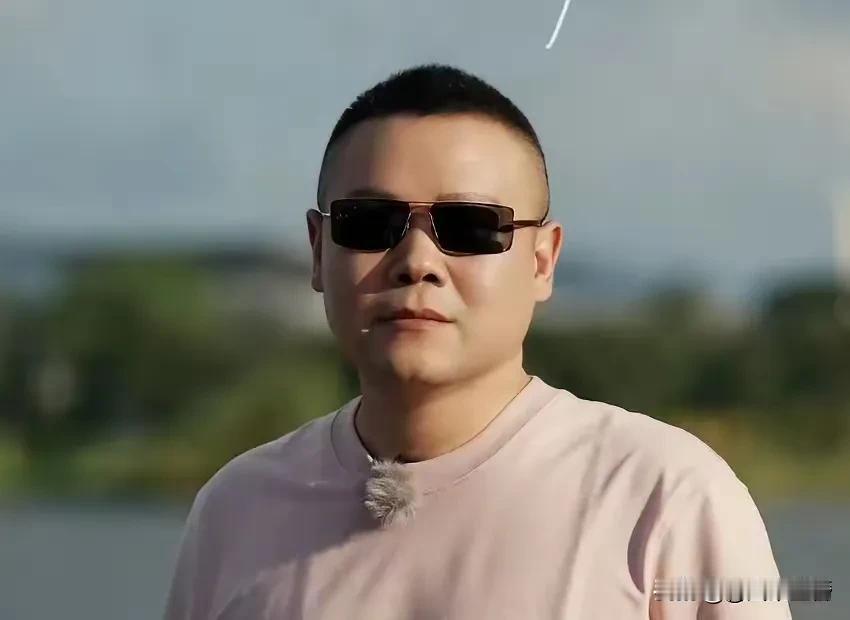 2月7日，岳云鹏突然上高位热搜，这次是官宣参加2026辽宁春晚，还明确不登今年央