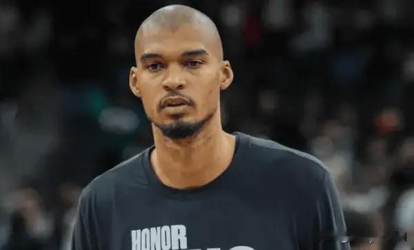 马刺以126-123战胜森林狼。

本场比赛，马刺球员文班亚马出战30分钟，23