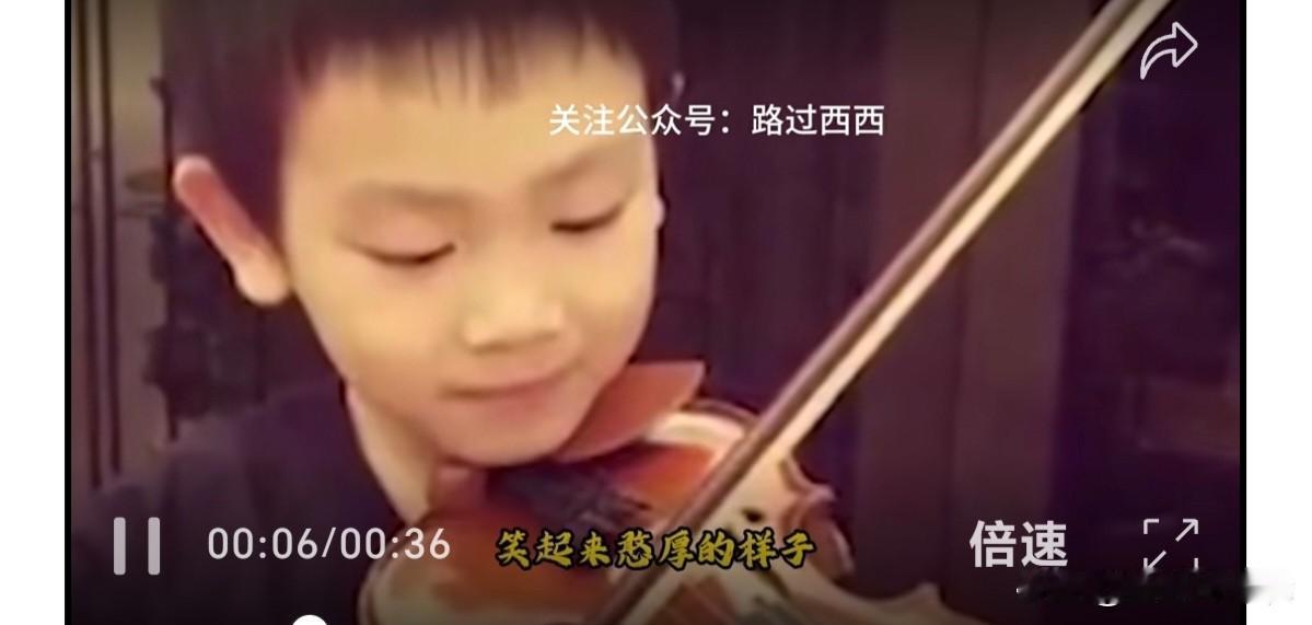 王宝强儿子已然长大，究竟是谁的亲儿子一目了然，观众直呼：“太像了！”
网上一组王