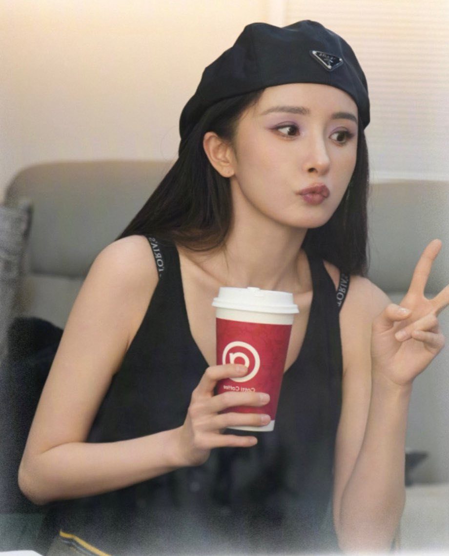 杨幂  萌神和杨幂呆在一起每天有多开心！ 