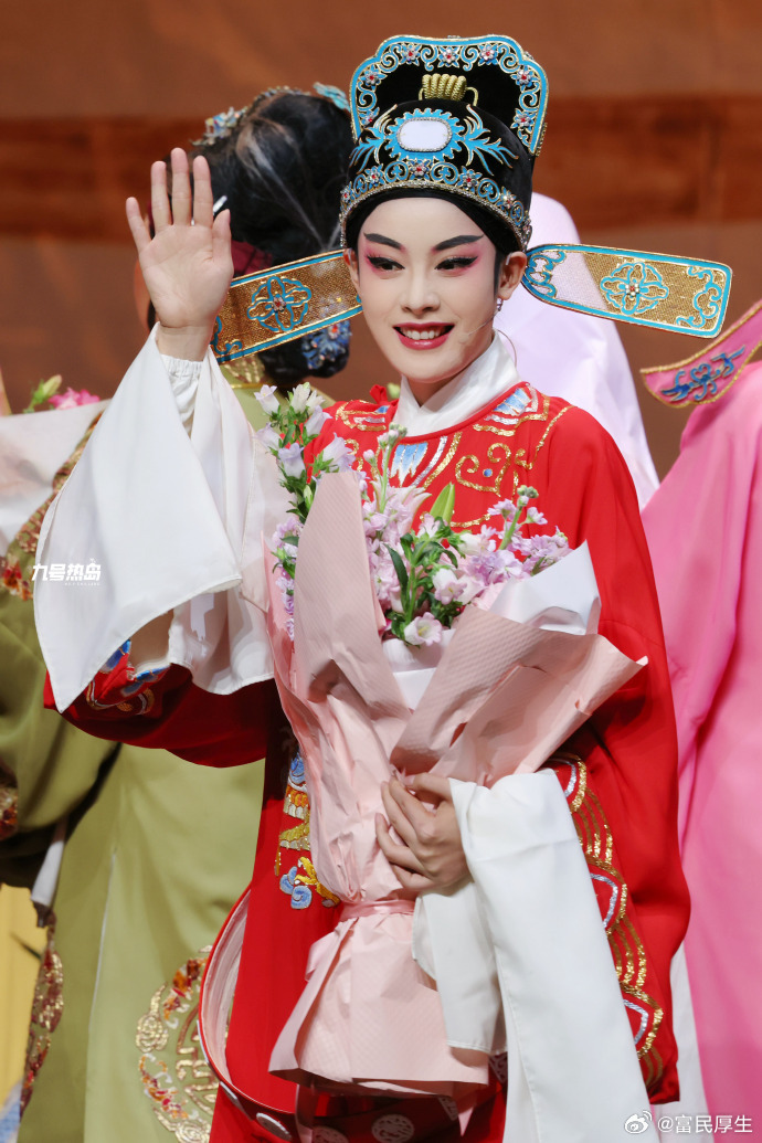 陈丽君为何会火？如果要为2026年的中国影视圈找一个现象级关键词，那一定是“陈丽