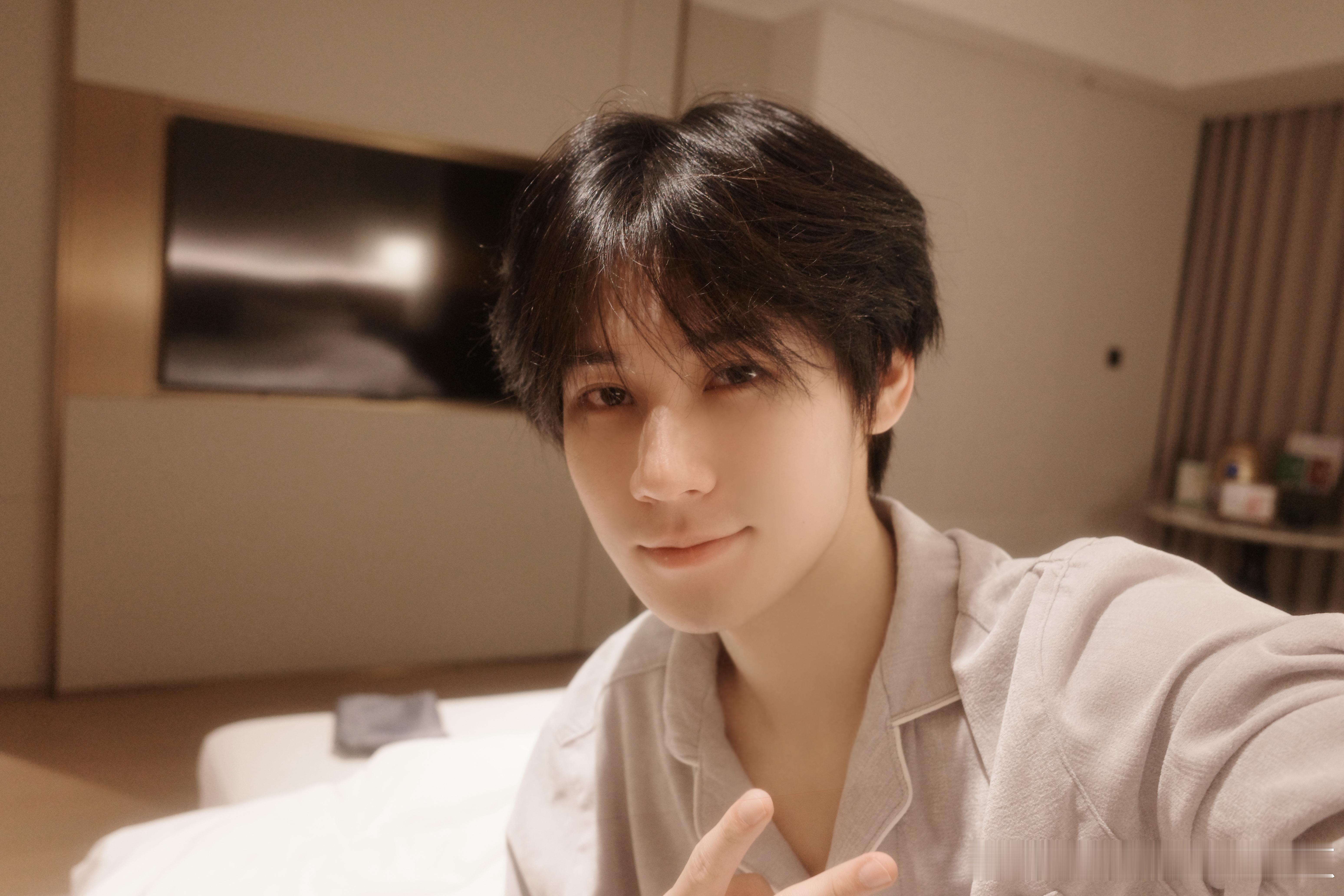 张真源新歌6月29日上线  张真源新歌6月29日上线 很期待真源的新歌呀，不知道