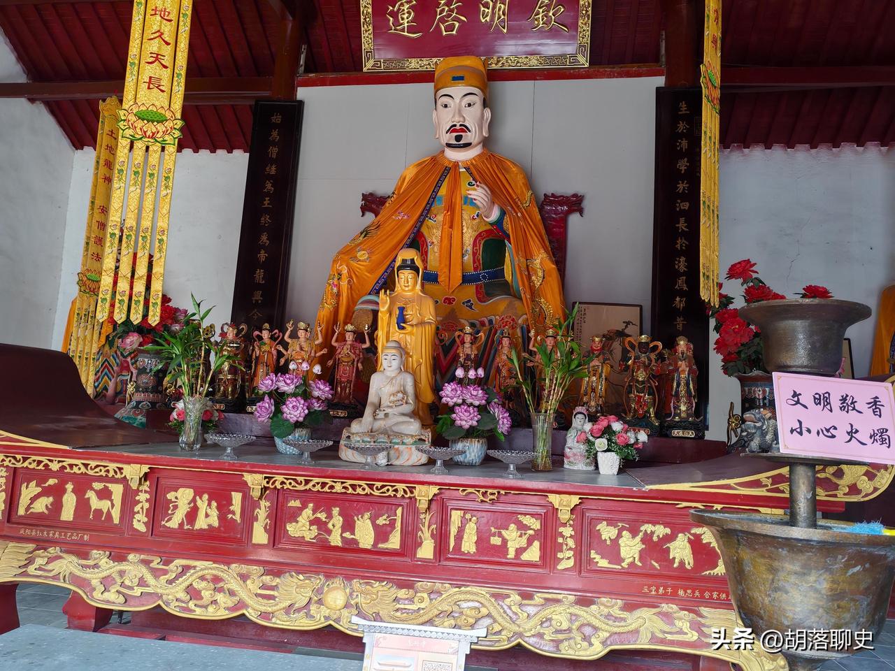 曾系湘军根本就没有在战场上打得过捻军的骑兵。
曾系湘军剿捻，正面战场被打断脊梁，