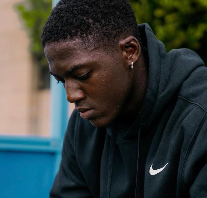 Sully有报道称梅努将留队，但随着一月份的临近，他的未来仍然不明朗。消息人士认