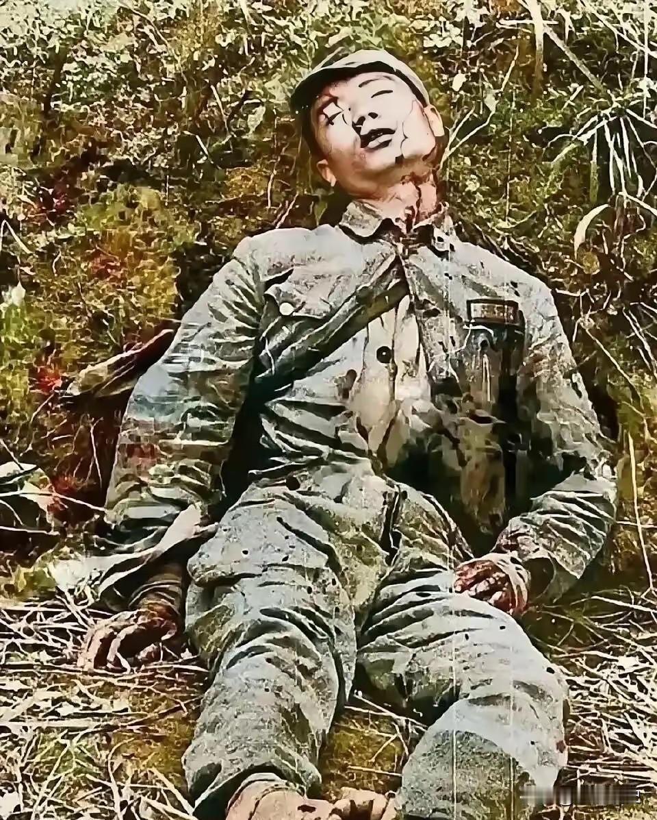 草鞋染血映山河：徐州会战里的无名脊梁
 
1938年，徐州会战。与日军作战中，他