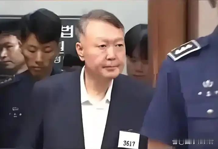 针对尹锡悦，韩国法院这个惊天判决可谓釜底抽薪，杀人诛心。
 
7月27日下午两点