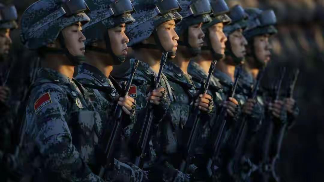 社交平台刷到个帖子，一自称东京的网友在国际论坛上抛了个问题：“如果日本再次侵略中