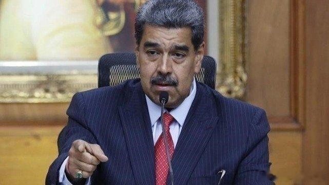 凤凰新闻【马杜罗：我都没在美国学校接受过教育，怎么可能是独裁者呢？】美国和委内瑞