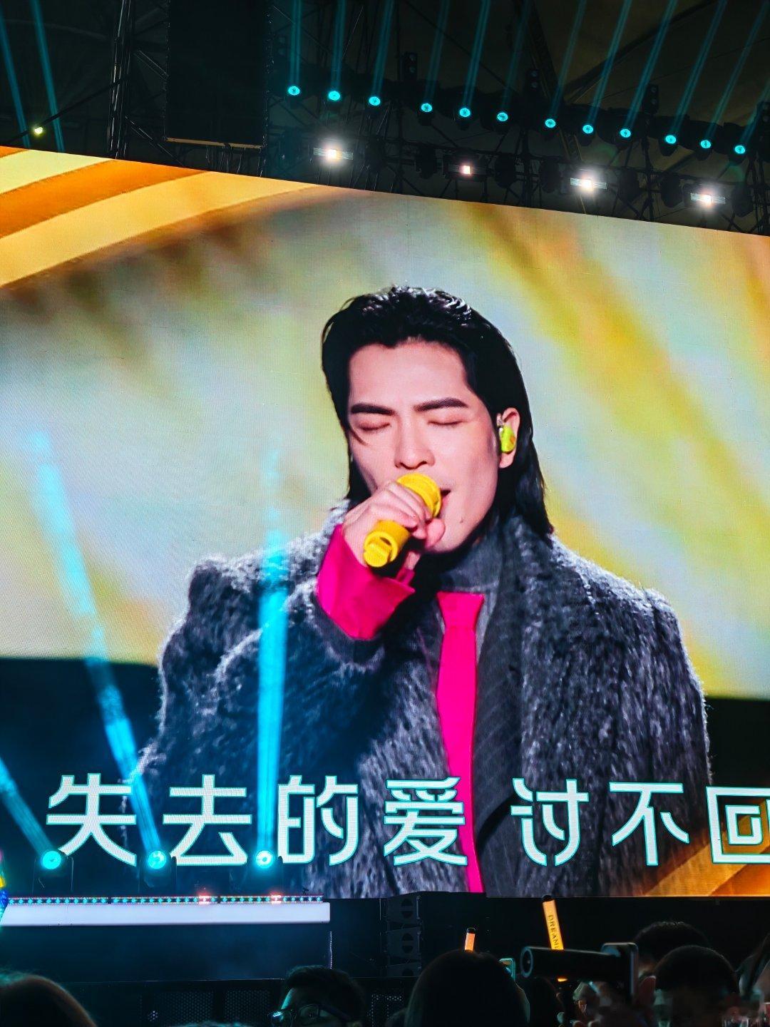 我爱追觅！！没想到追觅老板俞总现实也这么年轻，也是有幸听到老板唱歌给我们听哈哈，