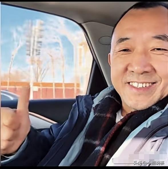 真不知道陈行甲是怎么想的，
经常在网上发视频，到处奔波露面，又是参加活动又是分享