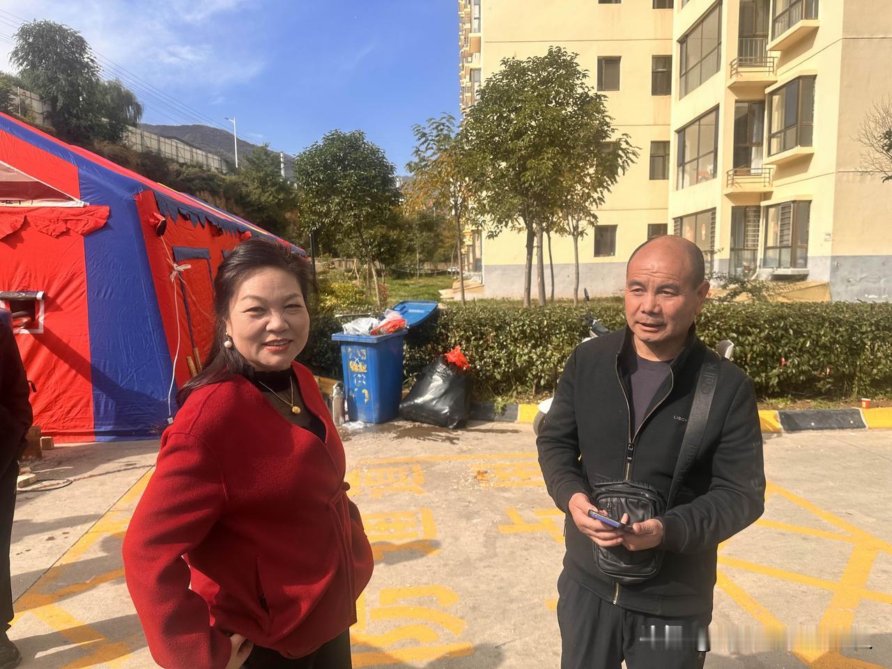 人缘好和人品好是两码事，人缘好的人不一定人品好。
人品好的人不一定人缘好
人的好