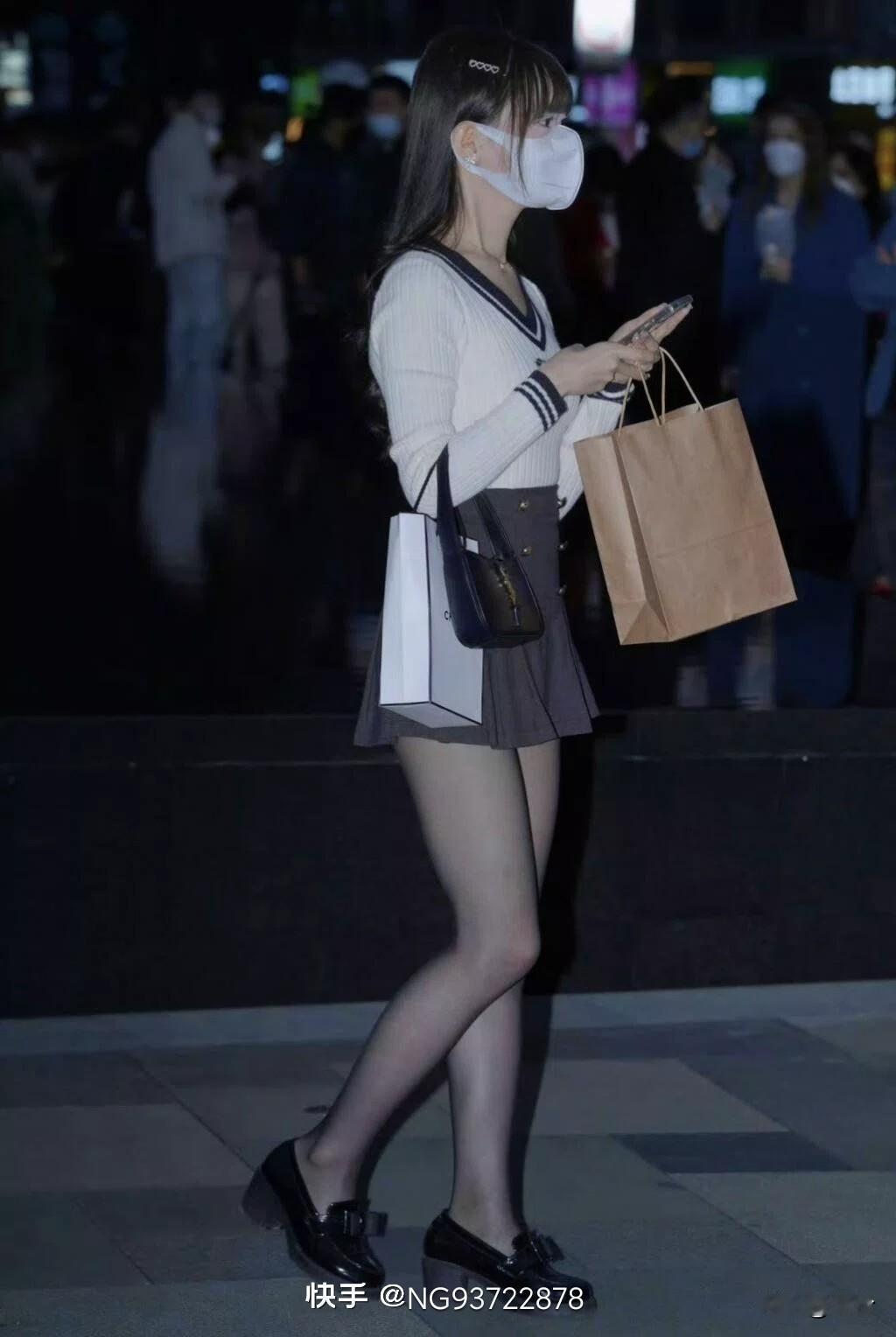 心若简单，生活就简单；心若复杂，生活就充满痛苦。