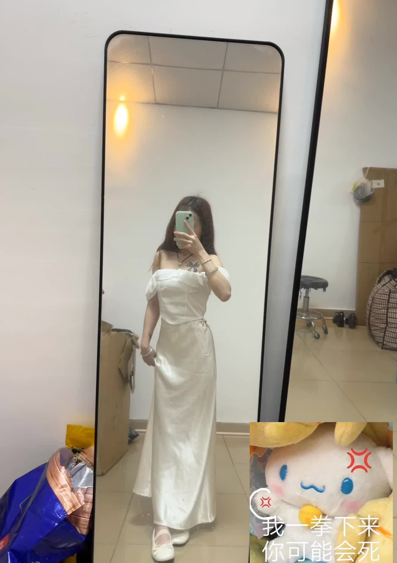 人都是忘本的 你自以为陪他吃了很多苦 在他那只算是自愿