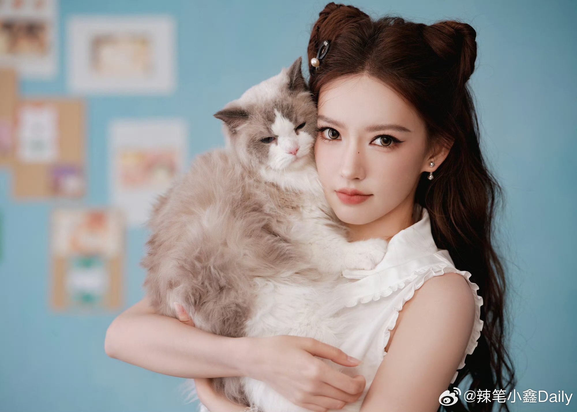 程潇 猫塑  谁家的喵喵学姐上线了，潇潇好美好权威一张脸，期待大美女早点进组！