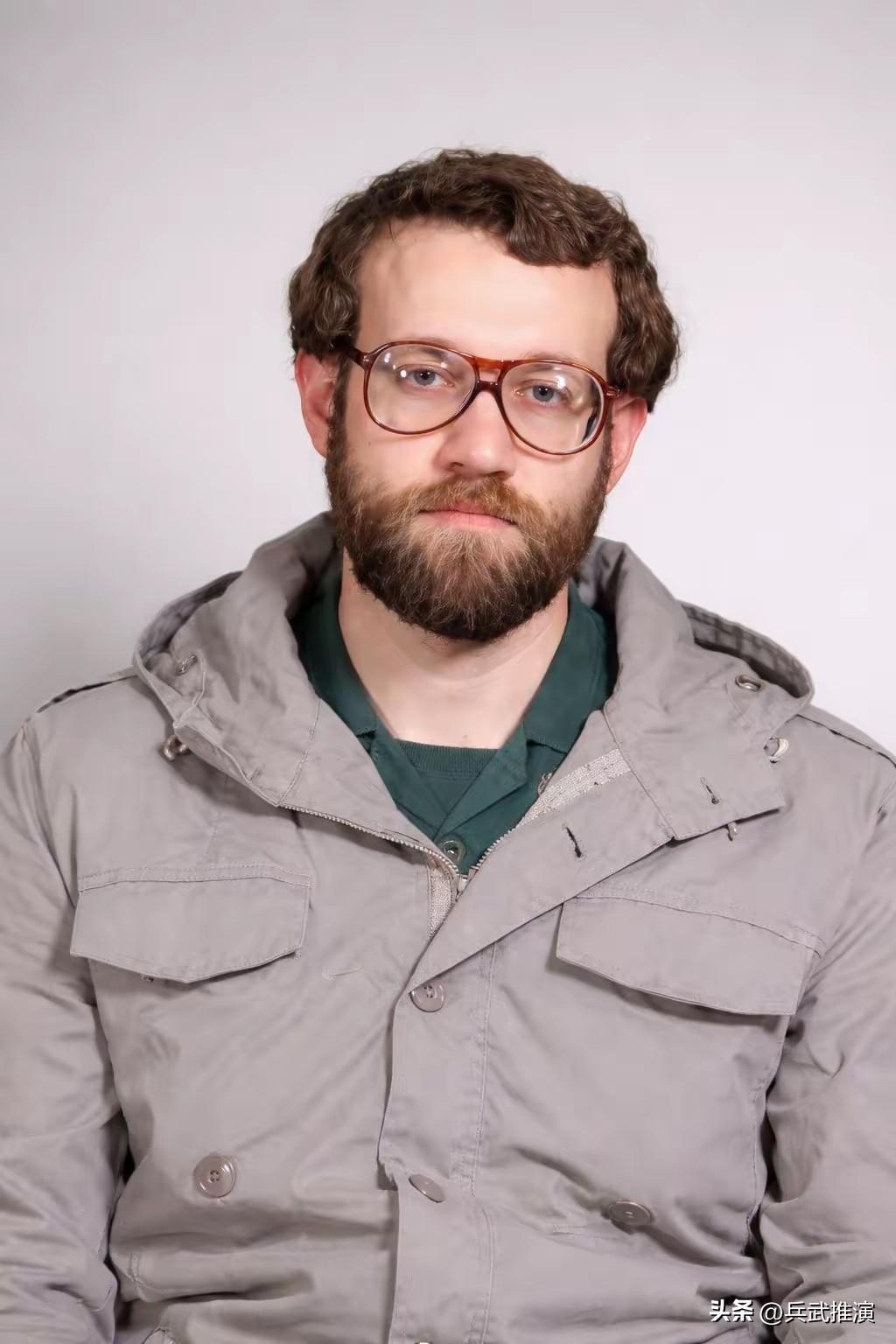 拉里贾尼以研究康德出名，在伊朗被戏称(尊称)为“赛义德·康德”。

这位伊朗高官