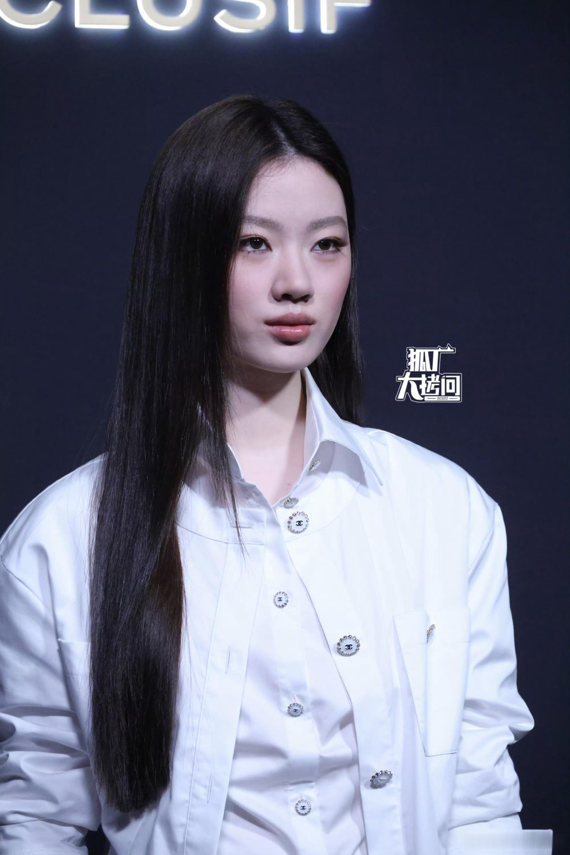 单依纯今天不抽象了，今天cool girl！ ​​​