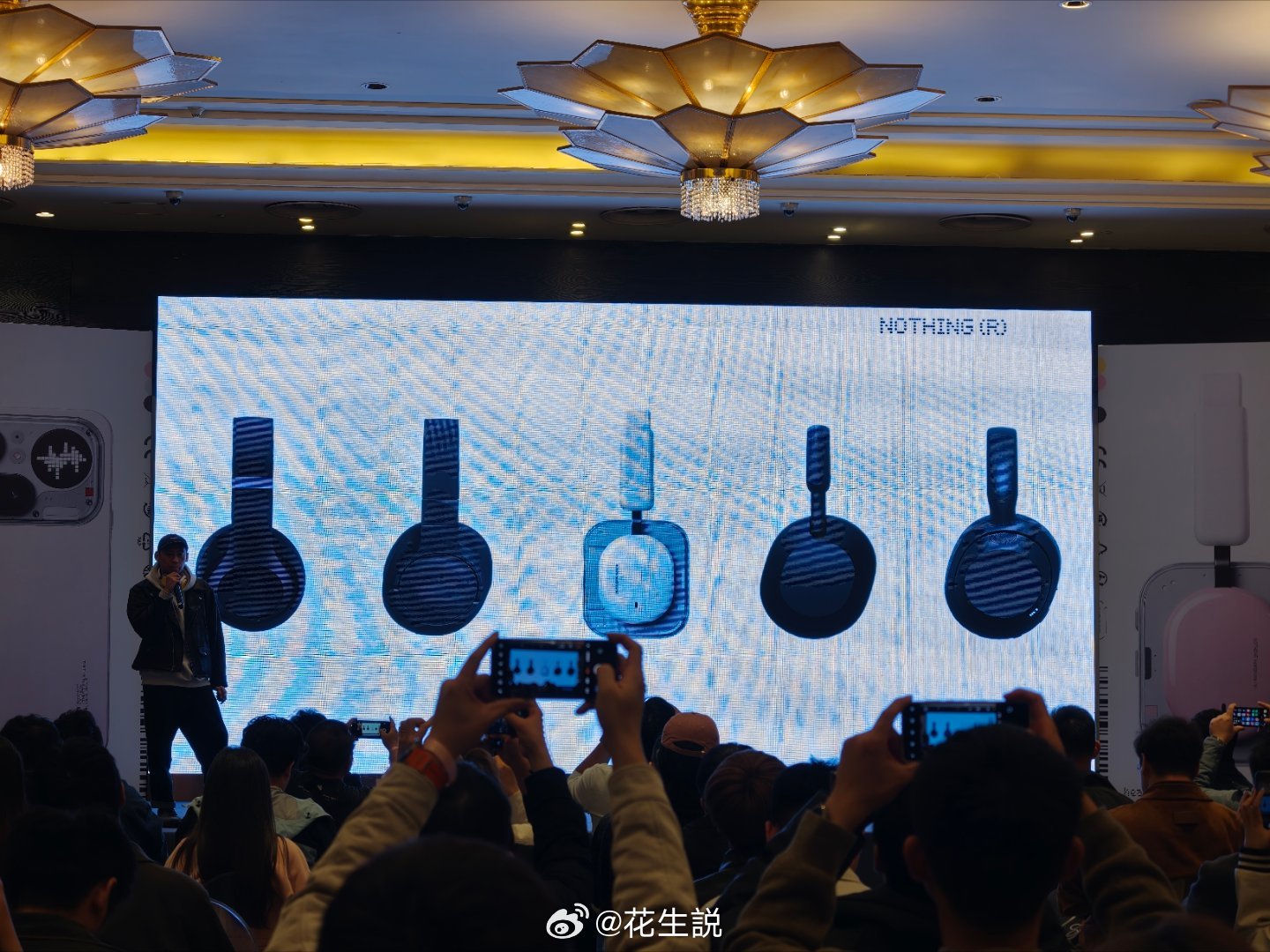 Nothing handphone（a）的升级款来了！去年第一代的外观就给人耳目