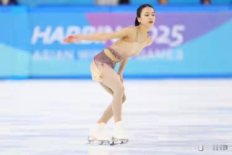 花滑朱易是苏翊鸣女友吗？说实话这方面消息不灵犀！若真的，还挺般配的[呲牙]