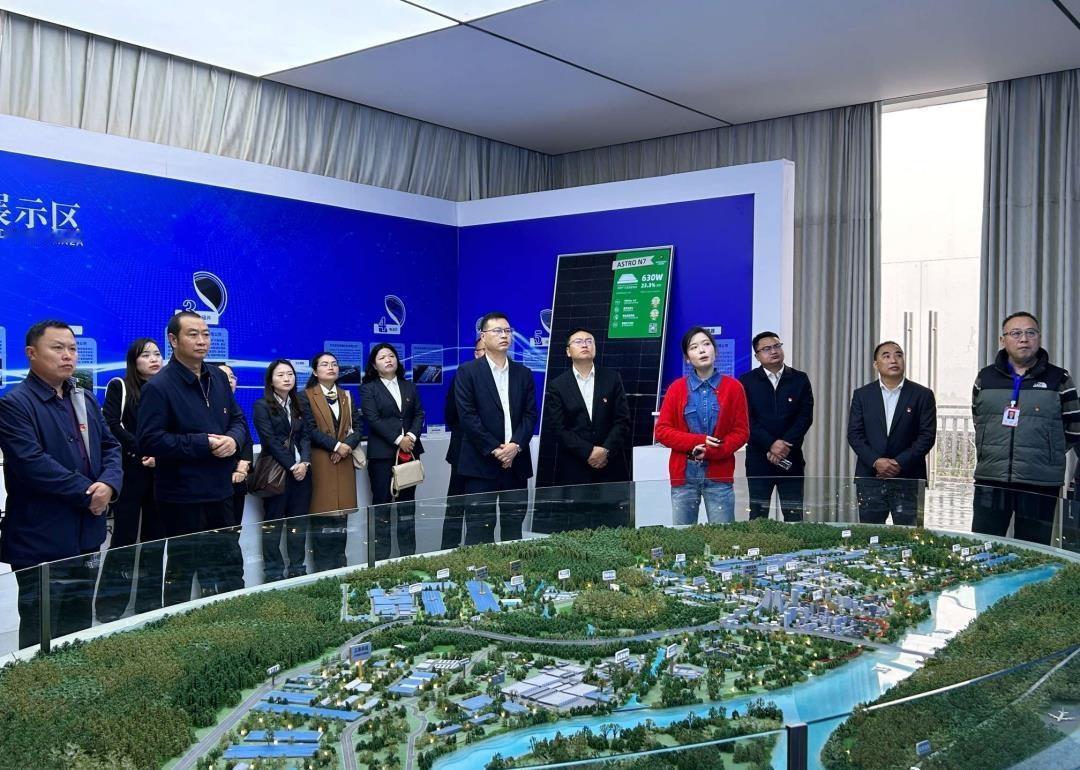 【叙州区高场学校：参访高新学科技 党员引领促教育】（叙州融媒）为落实教育部科技教