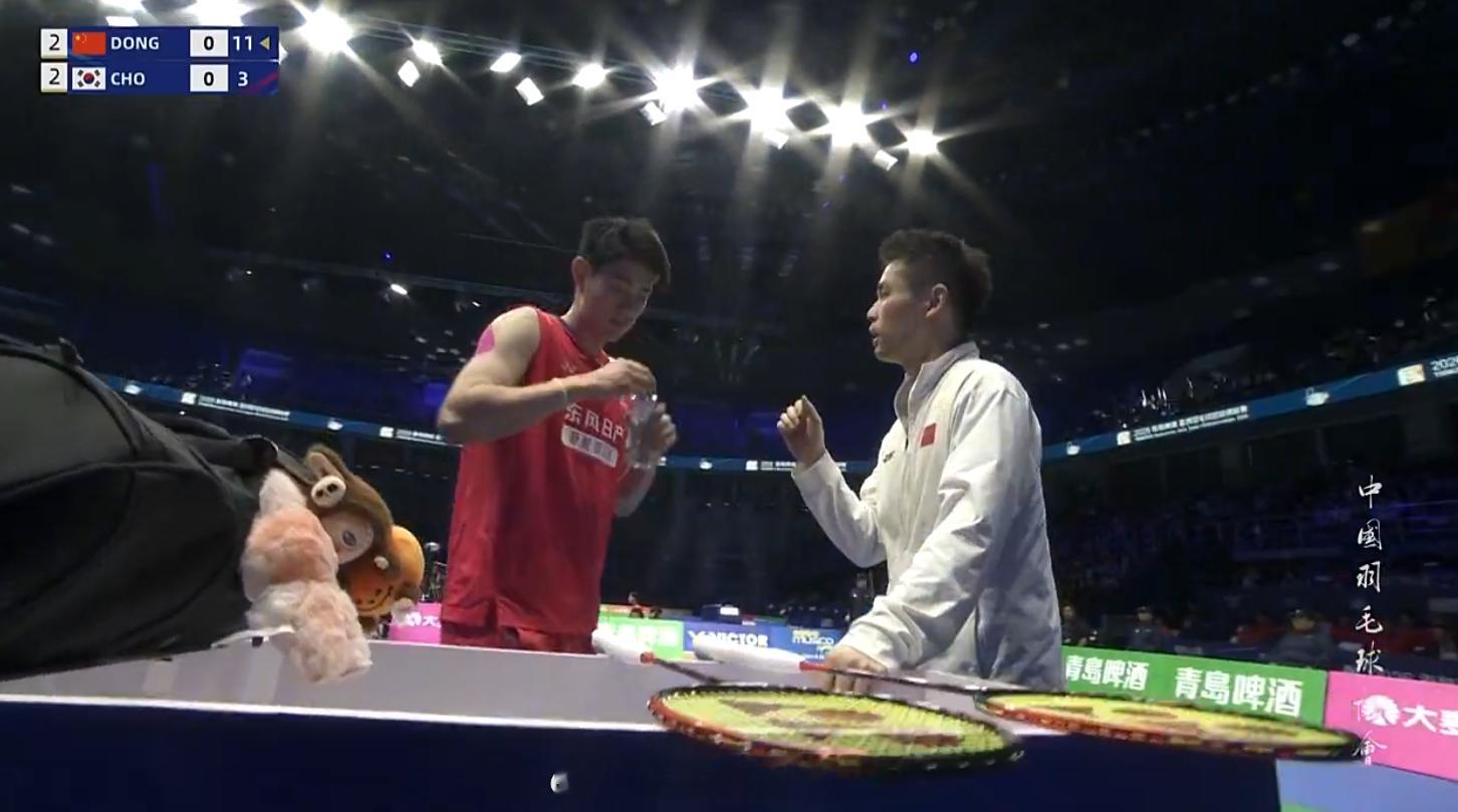 男团 半决赛 中国 2-2 韩国 男单 王正行 19-21 21-16 13-2