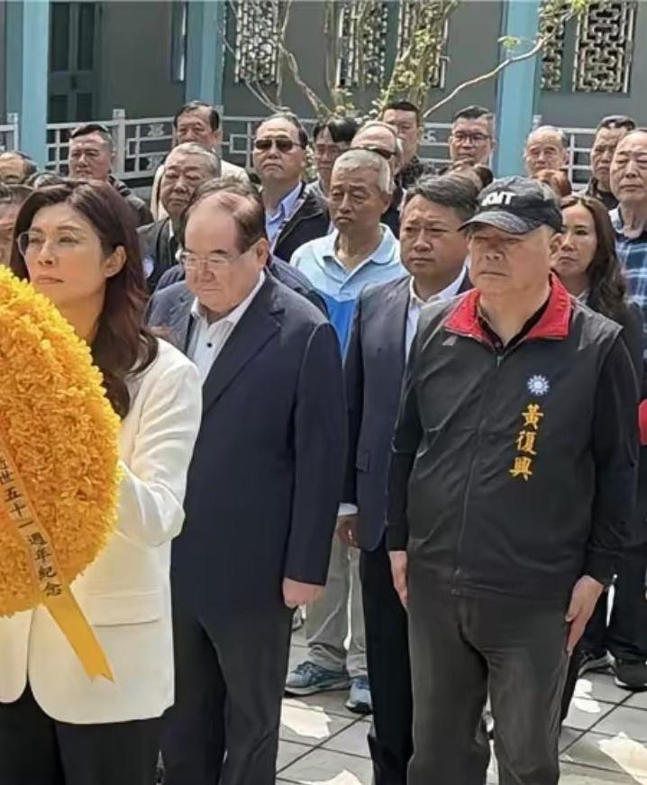 出人意料的动向！国民党主席郑丽文临来大陆前，特意向已离世51年的蒋总裁报告此行。