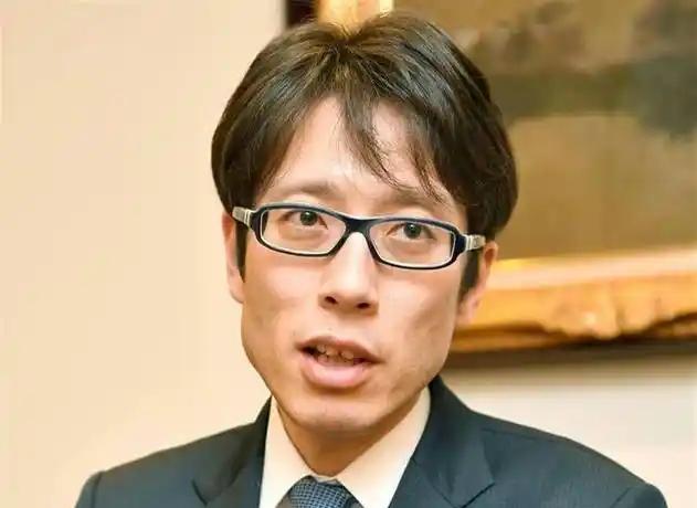 12月13日，日本明治天皇的玄孙竹田恒泰竟公然叫嚣：“世界上最野蛮，最好战的国家