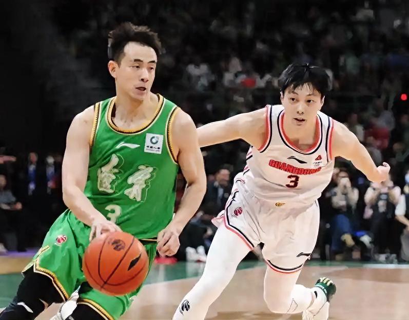 辽宁男篮：老铁，辽粤双雄之前曾轮流称霸CBA，但本赛季咱俩同病相怜啊？？？
广东