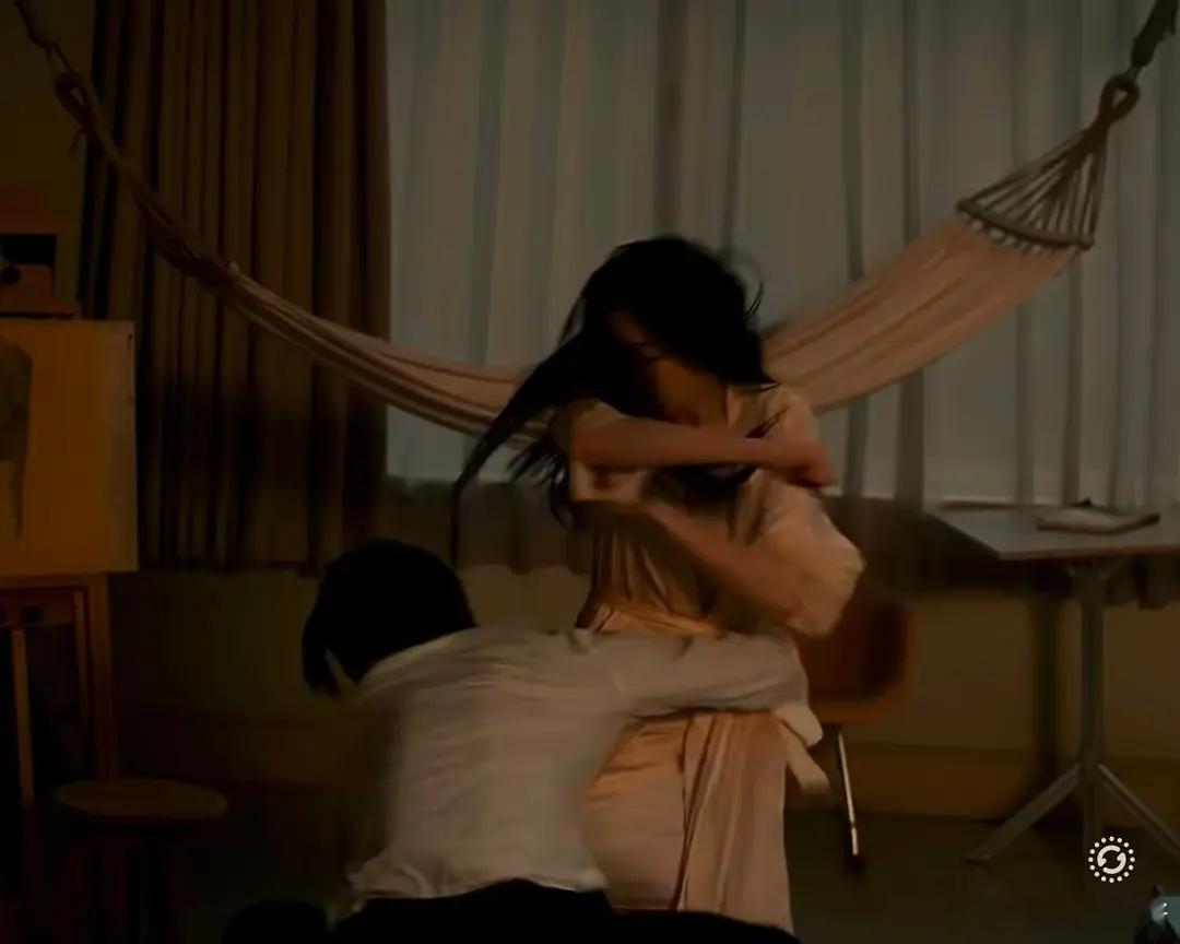 枭起青壤这个打戏怎么拍成这样，真怕男女主拍出感情，完全意识流片 