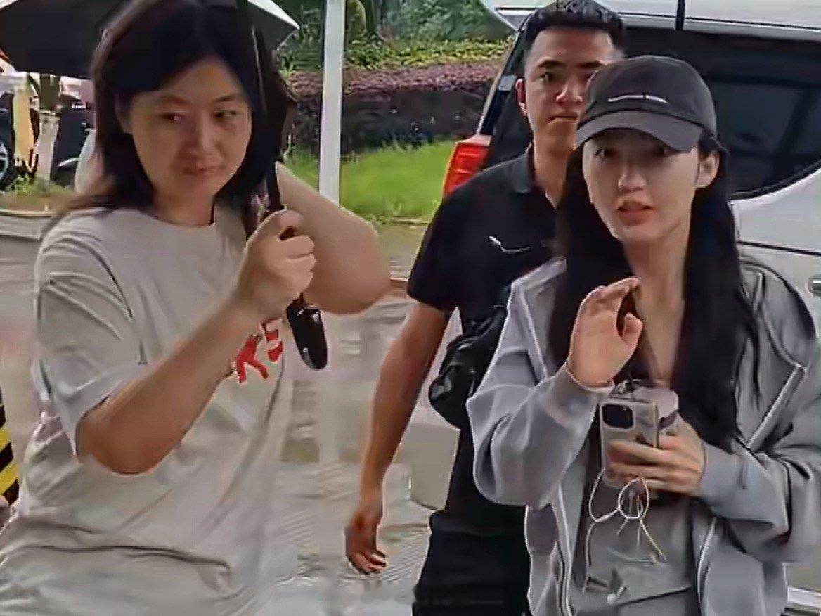 董思成邓恩熙恰逢春定妆路透董思成邓恩熙进组新剧 呀呀呀呀呀，果真是闷声干大事的剧