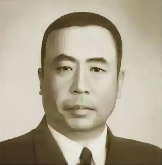 1949年冬天，台北街头寒风刺骨。陈宝仓把妻子和四个孩子送上开往香港的货轮时，最