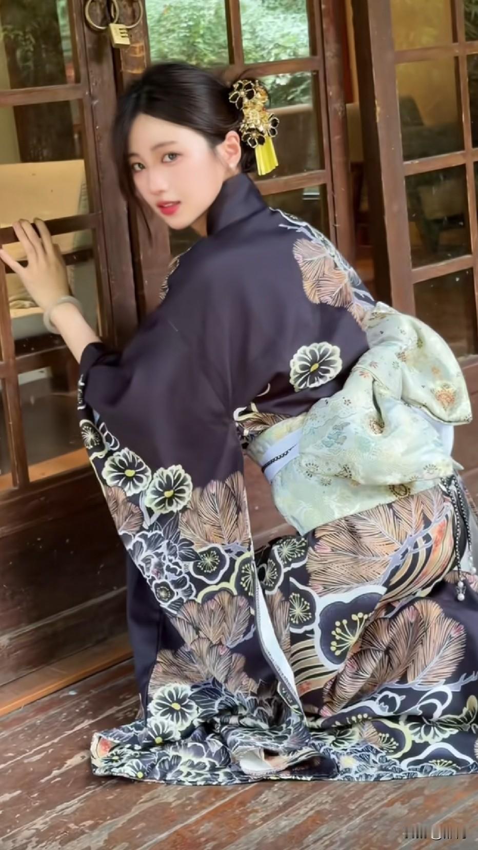这是外国人吗？