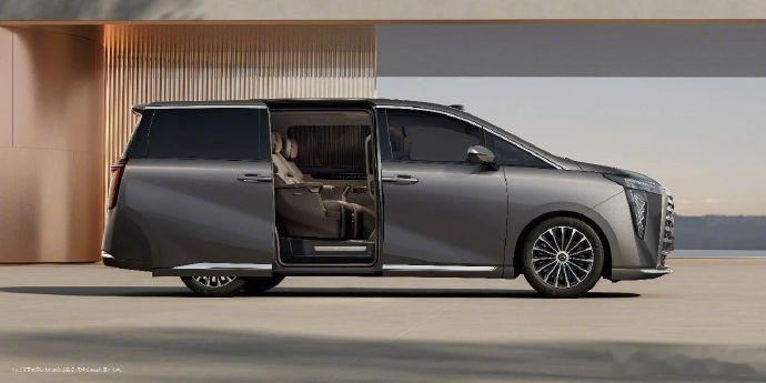 【广汽传祺向往 M8 PHEV L 预订开启：Momenta 辅助驾驶 + 宁德