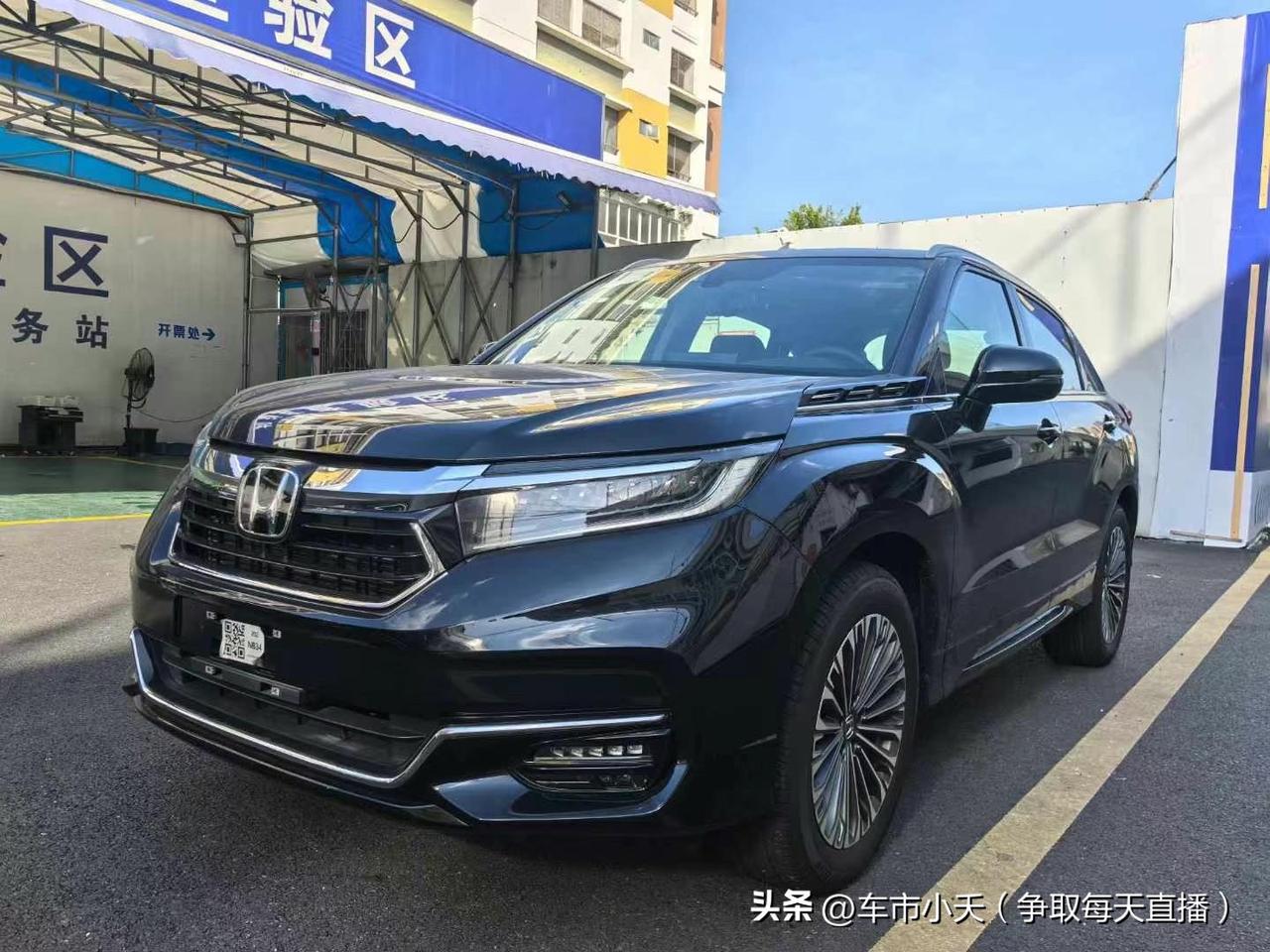 冠道出了个2026款，对比了下配置，没有变化。对于这类销量一般的车型，厂家已经没