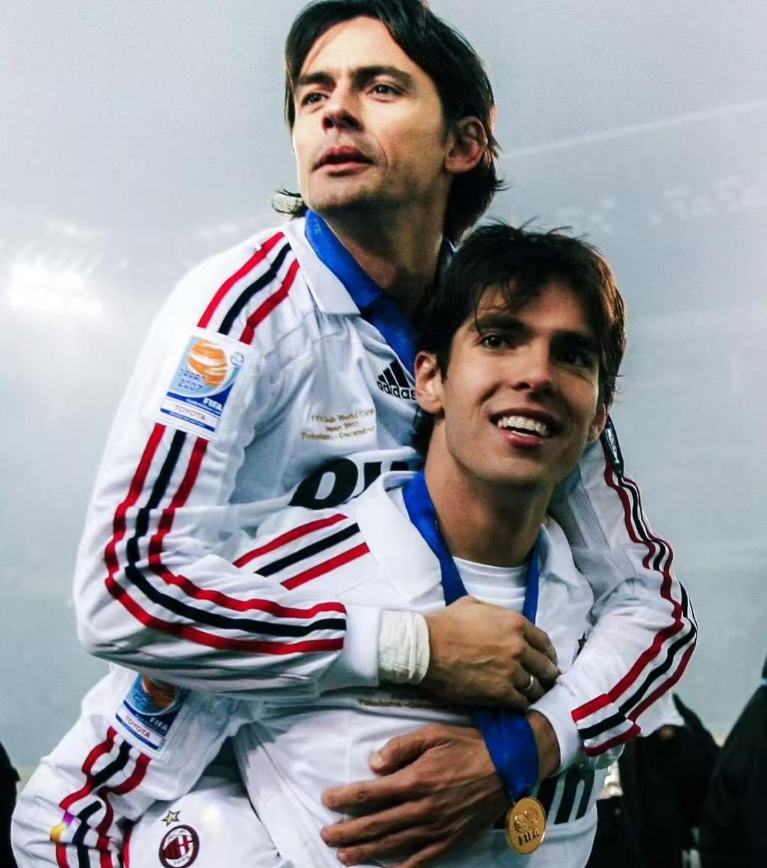 盘点舍瓦、九爷、卡卡在米兰的数据：
舍甫琴科(乌克兰)
99/00，00/01，