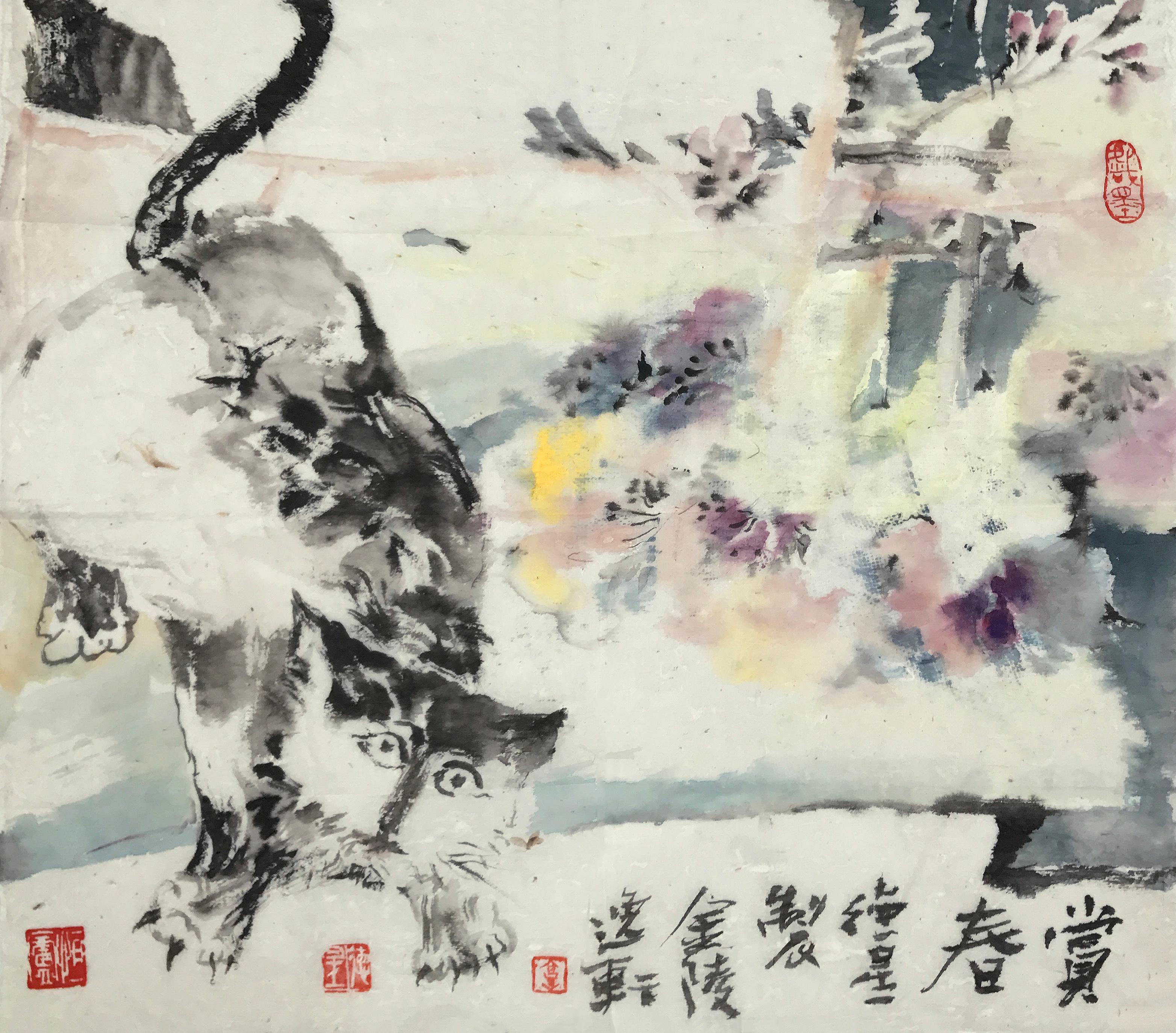 《墨猫探春，花影扶疏》《赏春》以泼墨写猫，墨色浓淡塑体态，眼神灵动似含好奇；背景