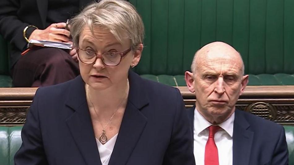 拒绝谴责美国，英国大臣：抛开事实不谈，马杜罗就没错吗？

美国公然绑架一国总统，