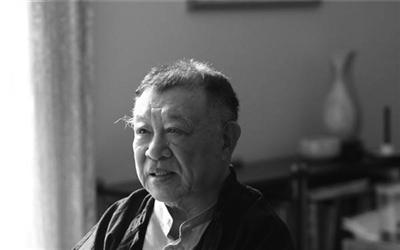 美国传来噩耗！2025年8月3日，影响中美的大佬去世了，中文世界一片哀默！
 