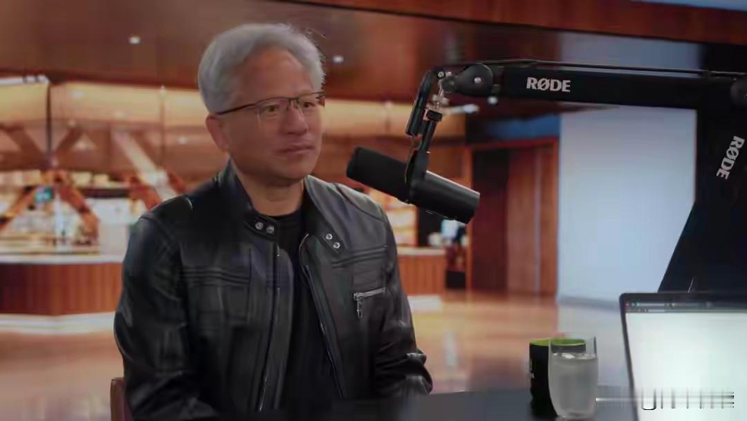 黄仁勋的一句“大实话”，揭开了美国芯片政策最尴尬的伤疤

黄仁勋急了，芯片又不是