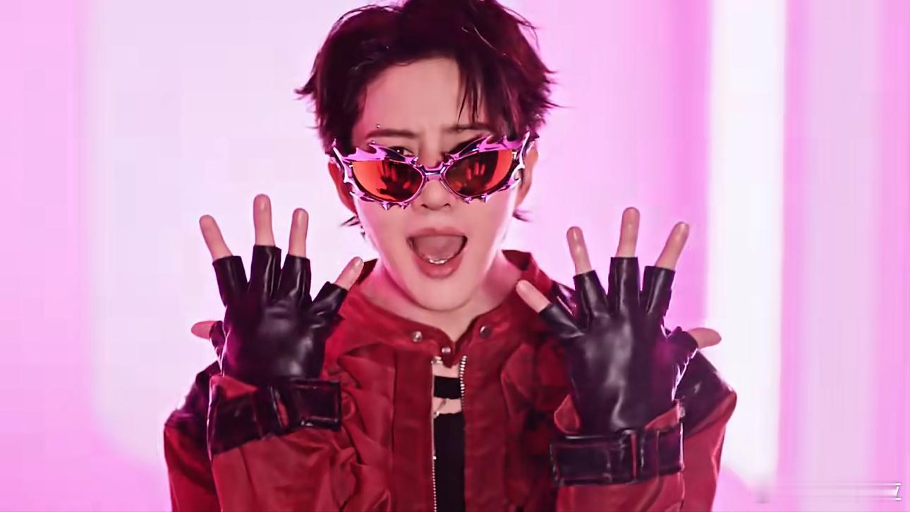 手套：何与想要 何与得到 