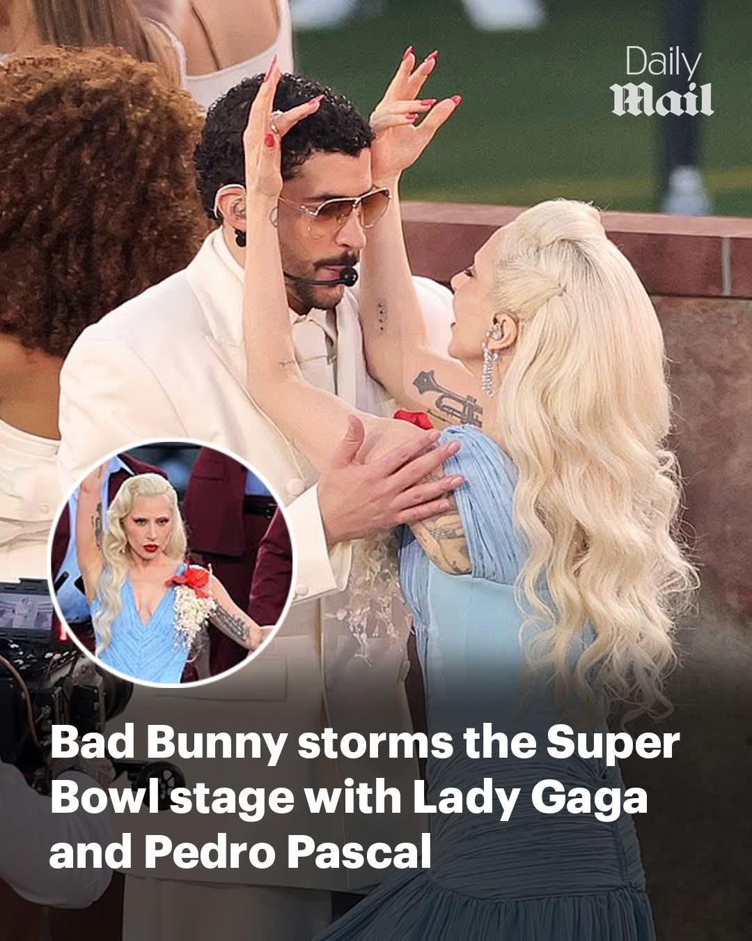 意外惊喜

LadyGaga现身第60届超级碗中场秀，与坏兔子bad bunny